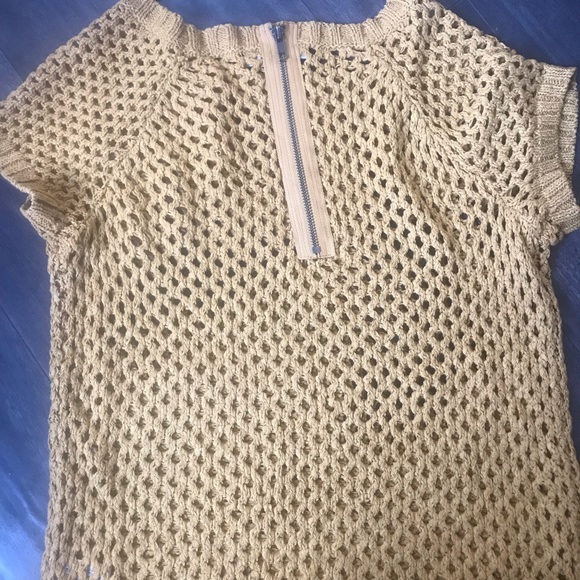 Mustard Yellow loose knit top - Picture 2 of 3